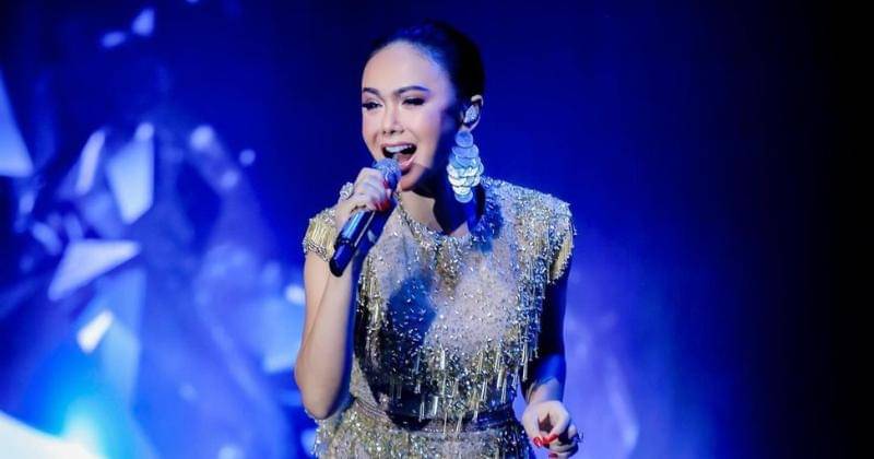 Instagram/yunishara36